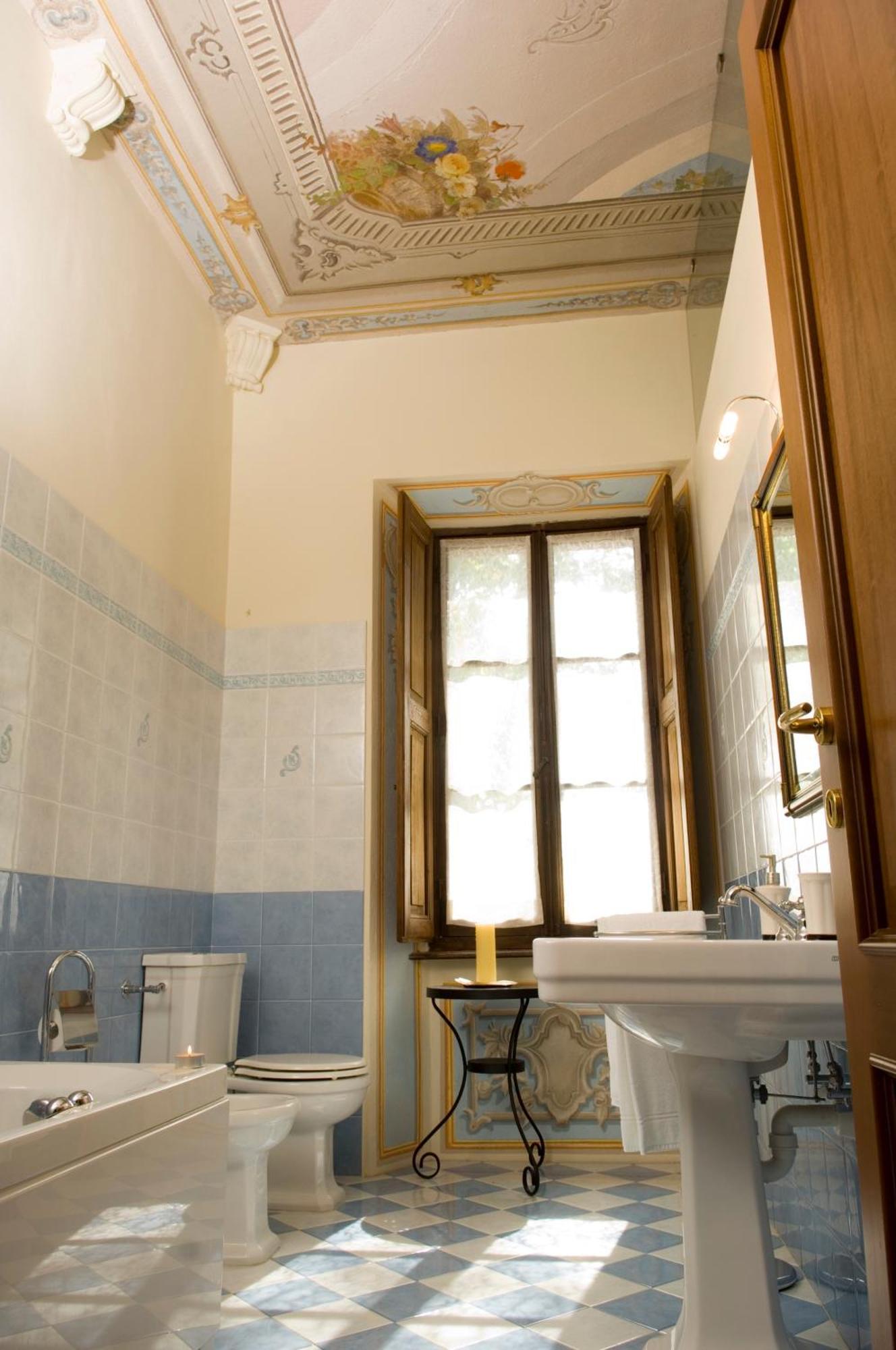 Villa Scati Bed And Breakfast Мелаццо Экстерьер фото