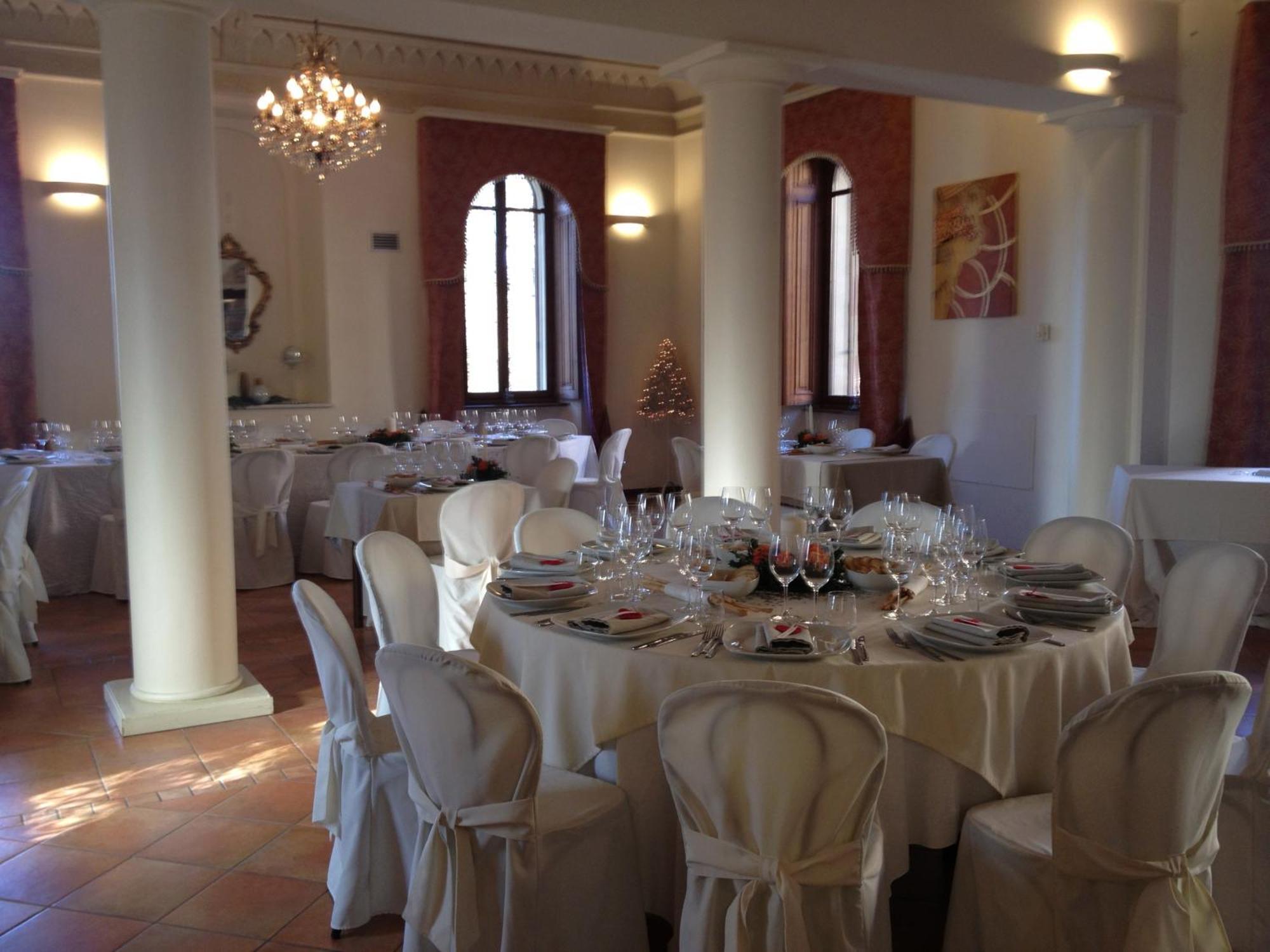 Villa Scati Bed And Breakfast Мелаццо Экстерьер фото