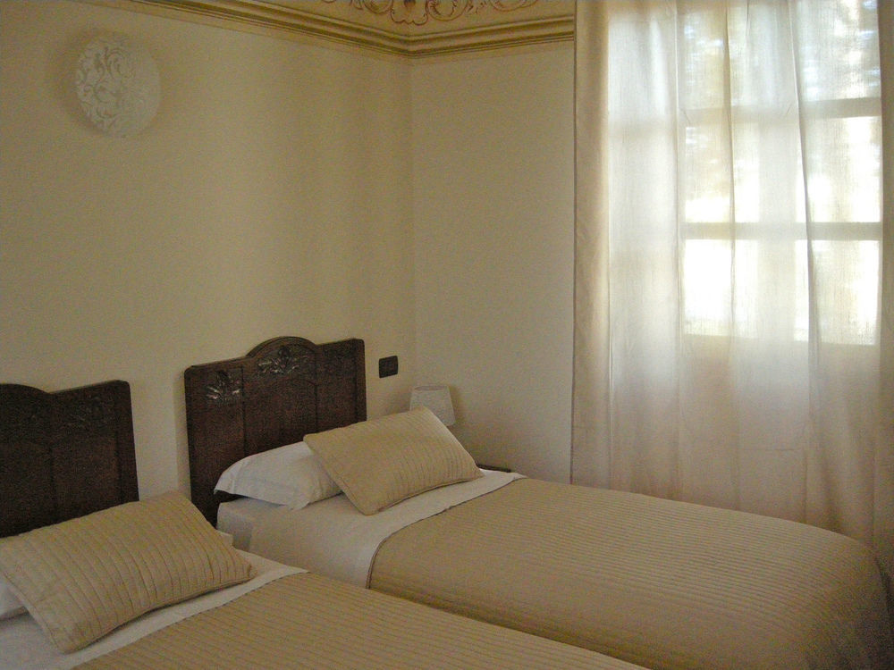 Villa Scati Bed And Breakfast Мелаццо Экстерьер фото