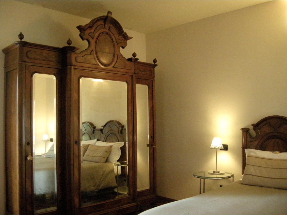 Villa Scati Bed And Breakfast Мелаццо Номер фото